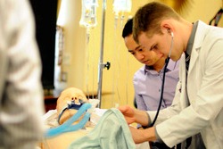 New Curriculum Gives Opportunity for Early Clinical Experience