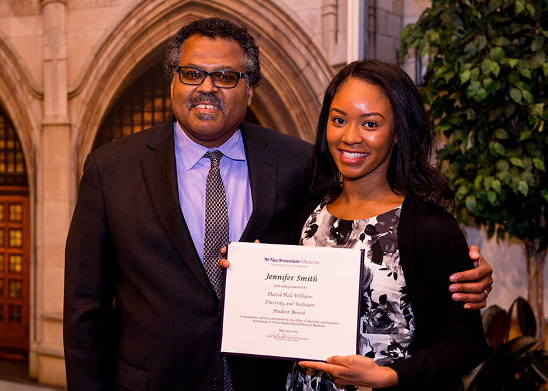 John Franklin, MD, associate dean for minority and cultural affairs, presented Jennifer Smith, ’16 MD, with the first Daniel Hale Williams Diversity and Inclusion Award for her efforts in promoting diversity and inclusion at Feinberg. 