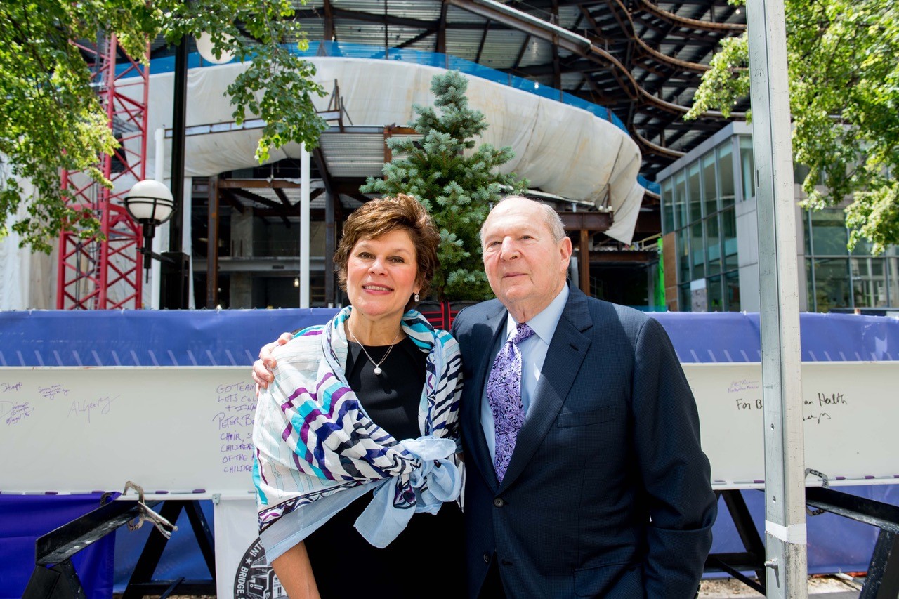 Topping-Off Ceremony Marks Milestone for Simpson Querrey Biomedical Research Center