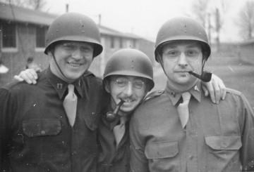 Exhibit honors Northwestern doctors, nurses who treated World War II patients overseas