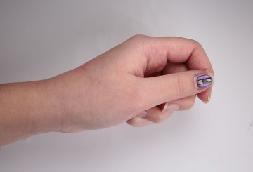 World’s smallest wearable measures UV exposure