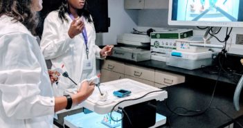 Northwestern Pipeline Programs Inspire the Next Generation of Physicians and Scientists
