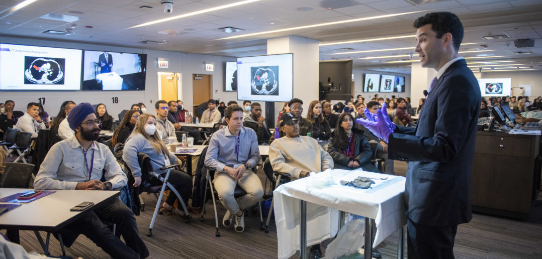 James Mac Walter, MD, assistant professor of Medicine in the Division of Pulmonary and Critical Care, led students through an active simulated learning experience.